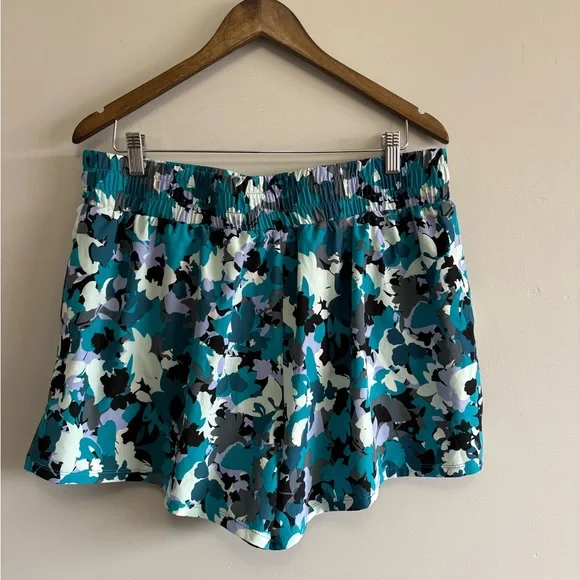 Reitmans Size X Floral Teal Drawstring Women’s Shorts - Picture 2 of 5